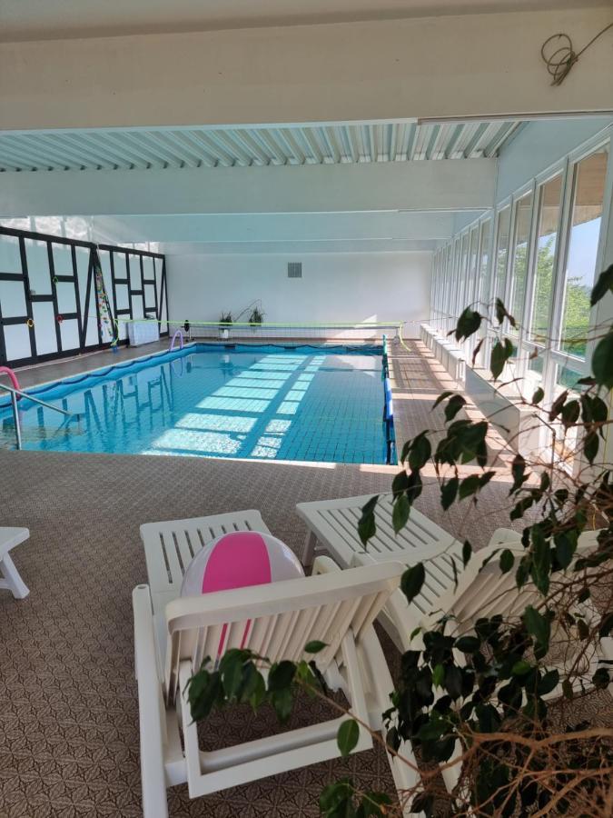 Hotel Kurhaus Uhlenberg Bad Munstereifel Bagian luar foto