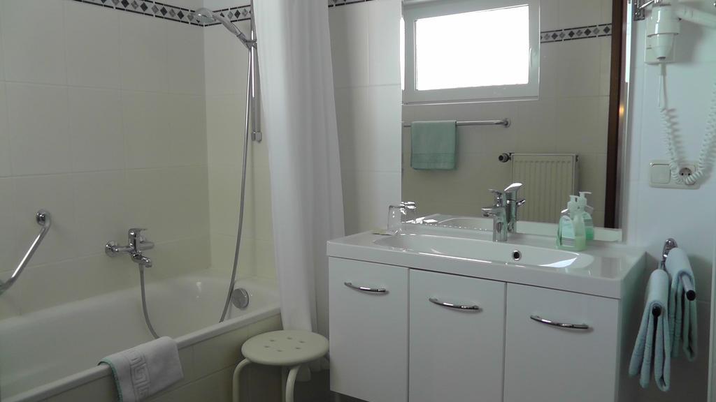 Hotel Kurhaus Uhlenberg Bad Munstereifel Bagian luar foto