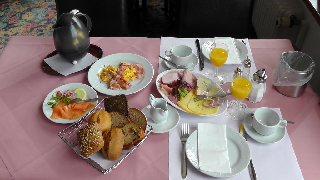 Hotel Kurhaus Uhlenberg Bad Munstereifel Bagian luar foto